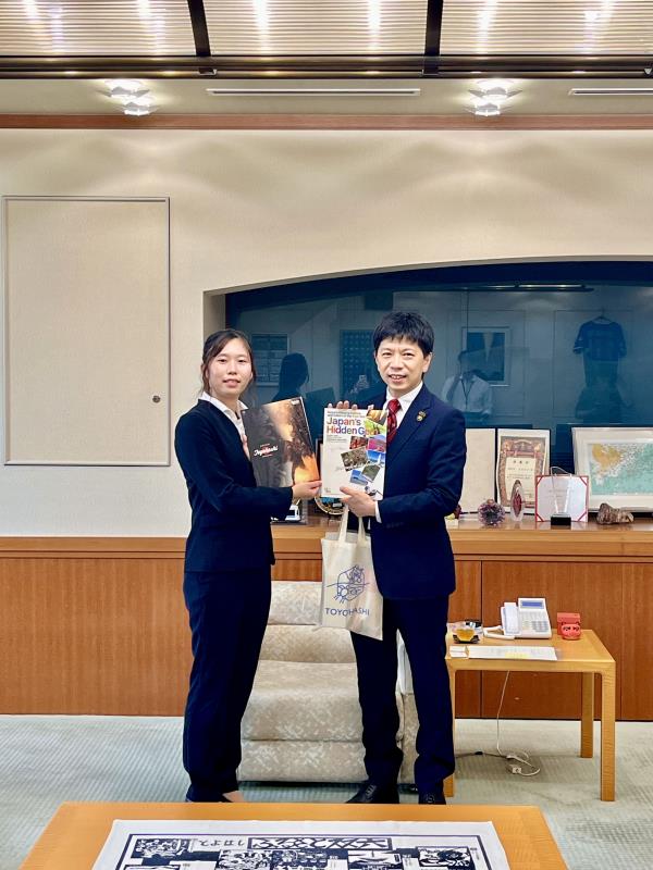 市長表敬の様子